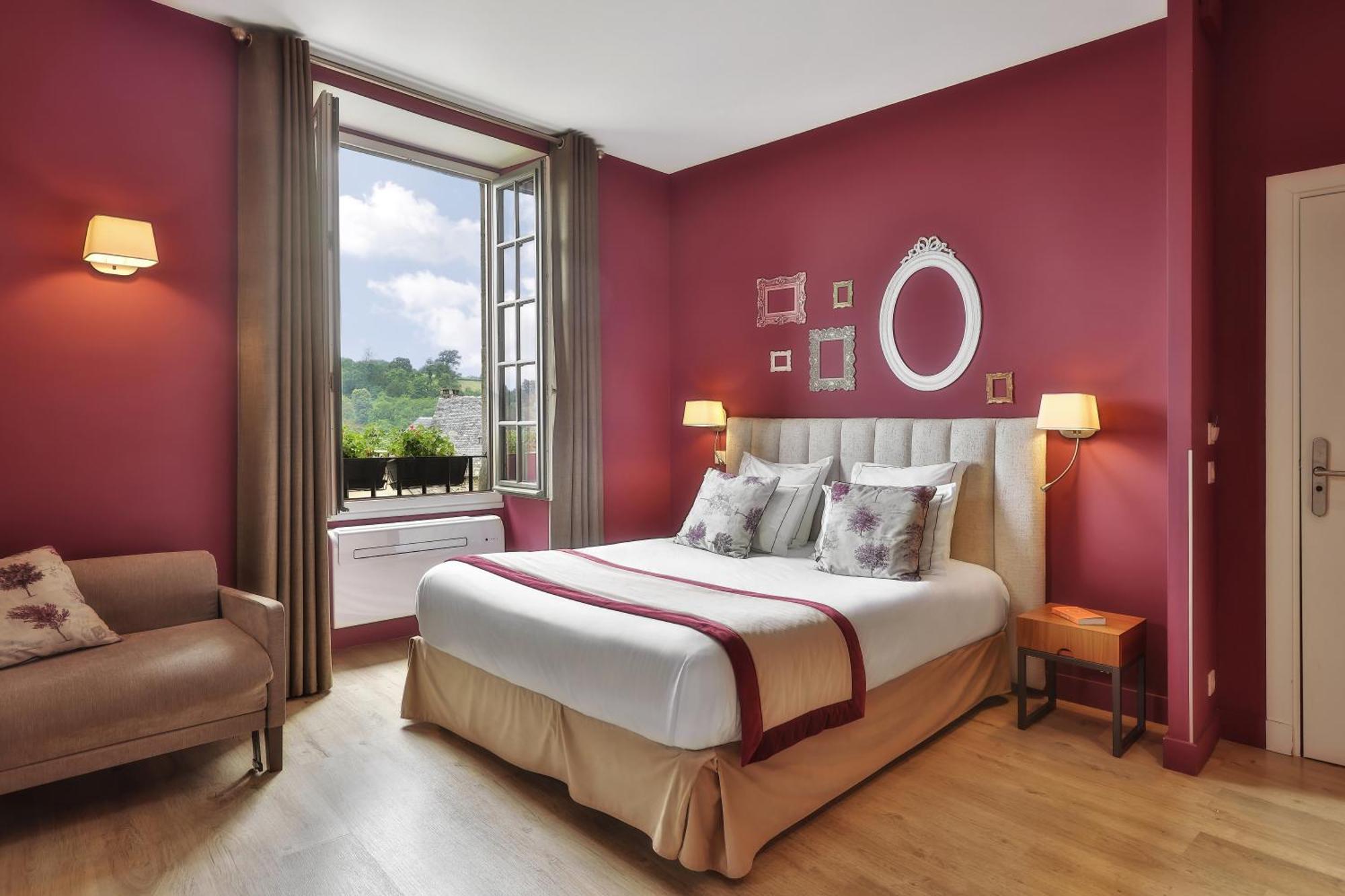 Joyet De Maubec Hotel